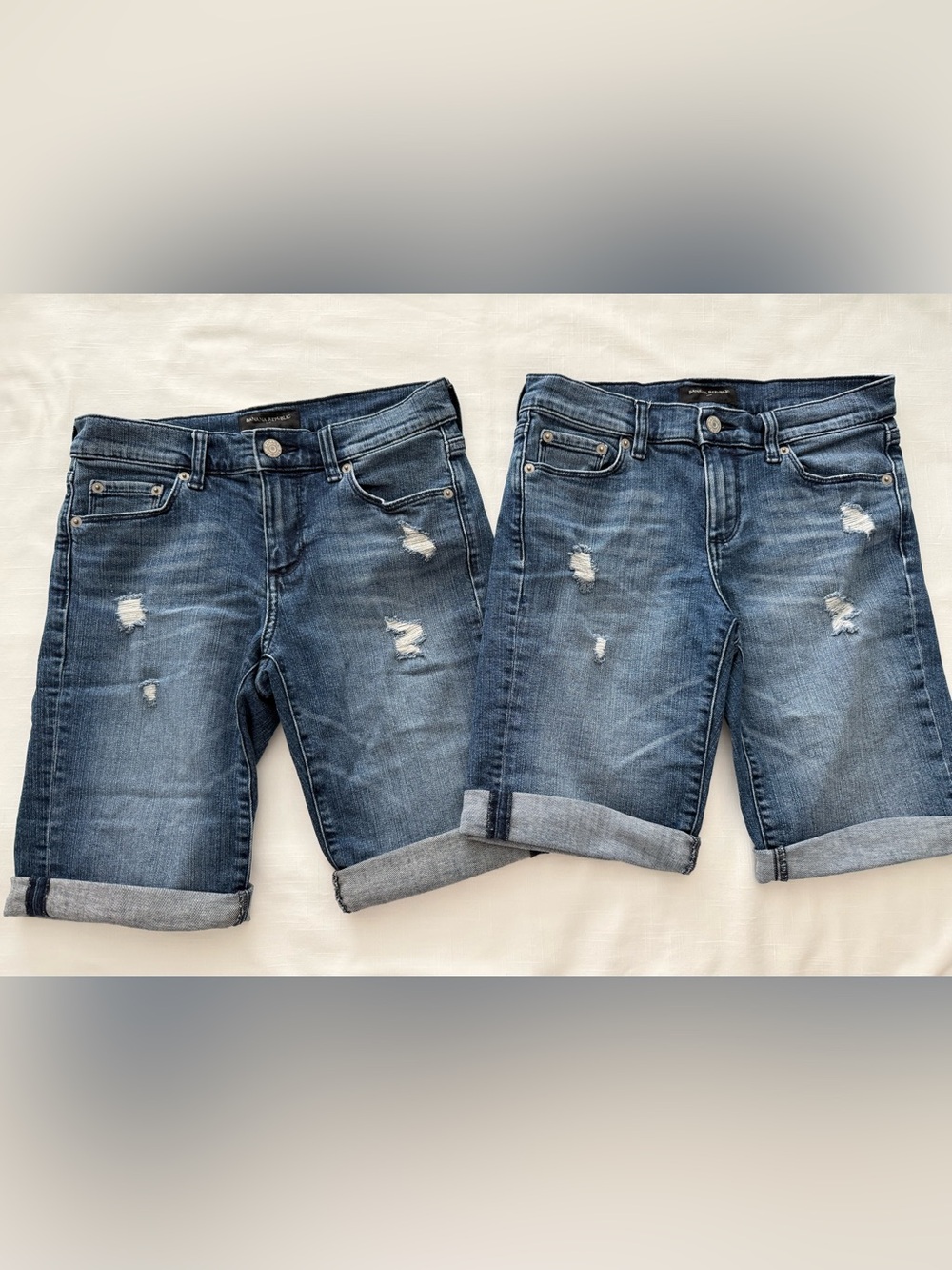 Lot of 2 Women’s Banana Republic Boyfriend Bermuda Denim Distressed Shorts 26/2